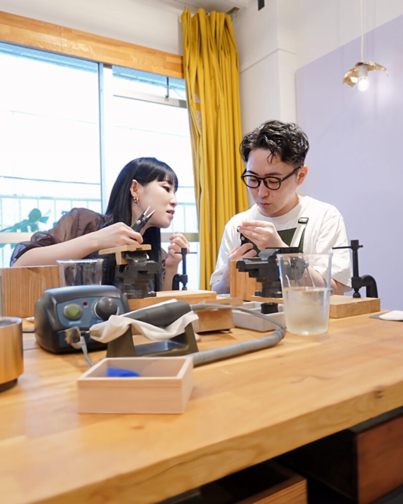 真剣に制作中