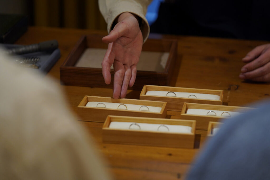 手作りの結婚指輪を選ぶ