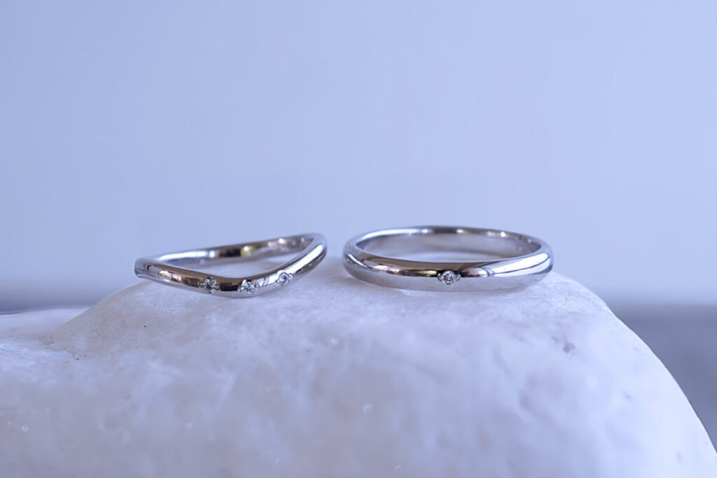 ダイヤモンドをセットした手作り結婚指輪