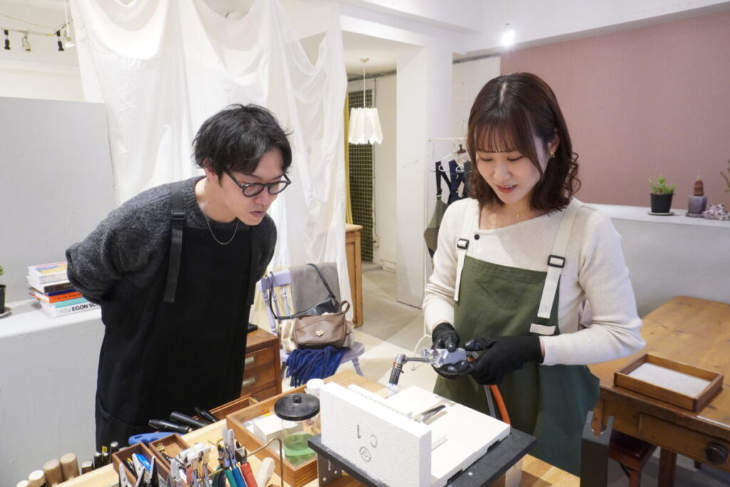 下関のカップルの手作りする結婚指輪が始まりました