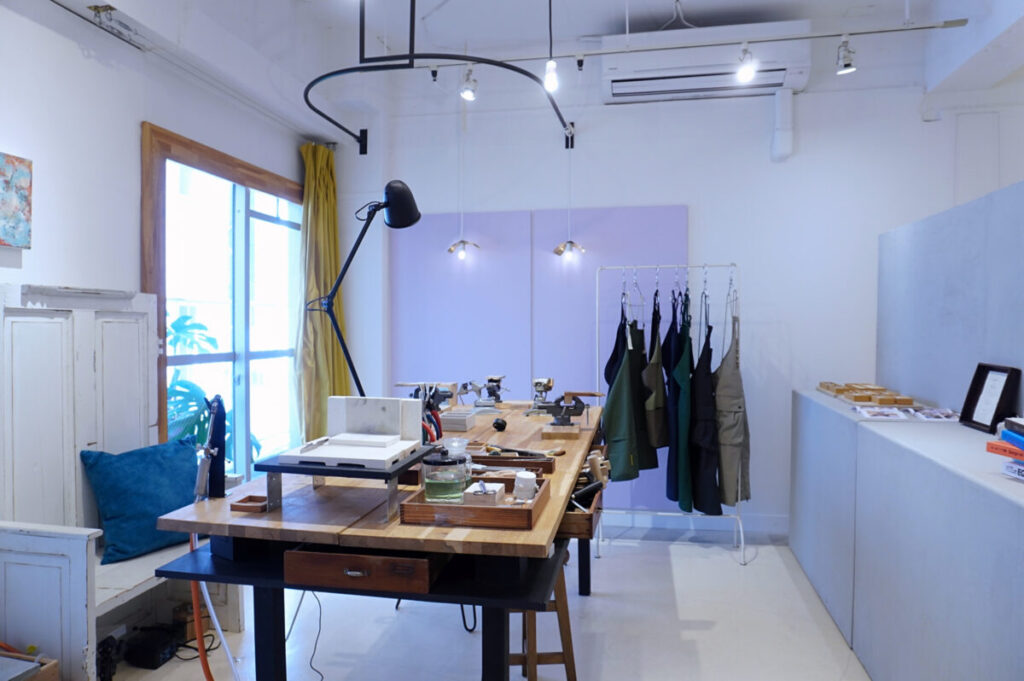 福岡薬院の手作り結婚指輪アトリエの落ち着いた制作空間