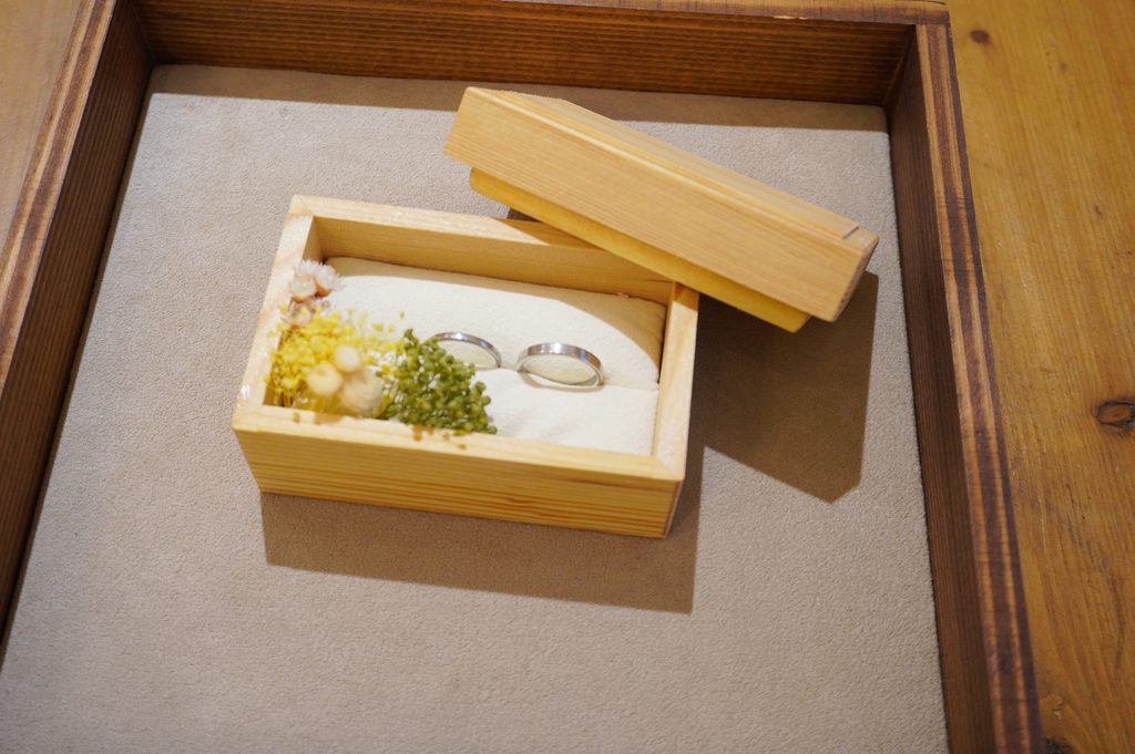 佐賀から来店したお二人が手作りしたシンプルな結婚指輪